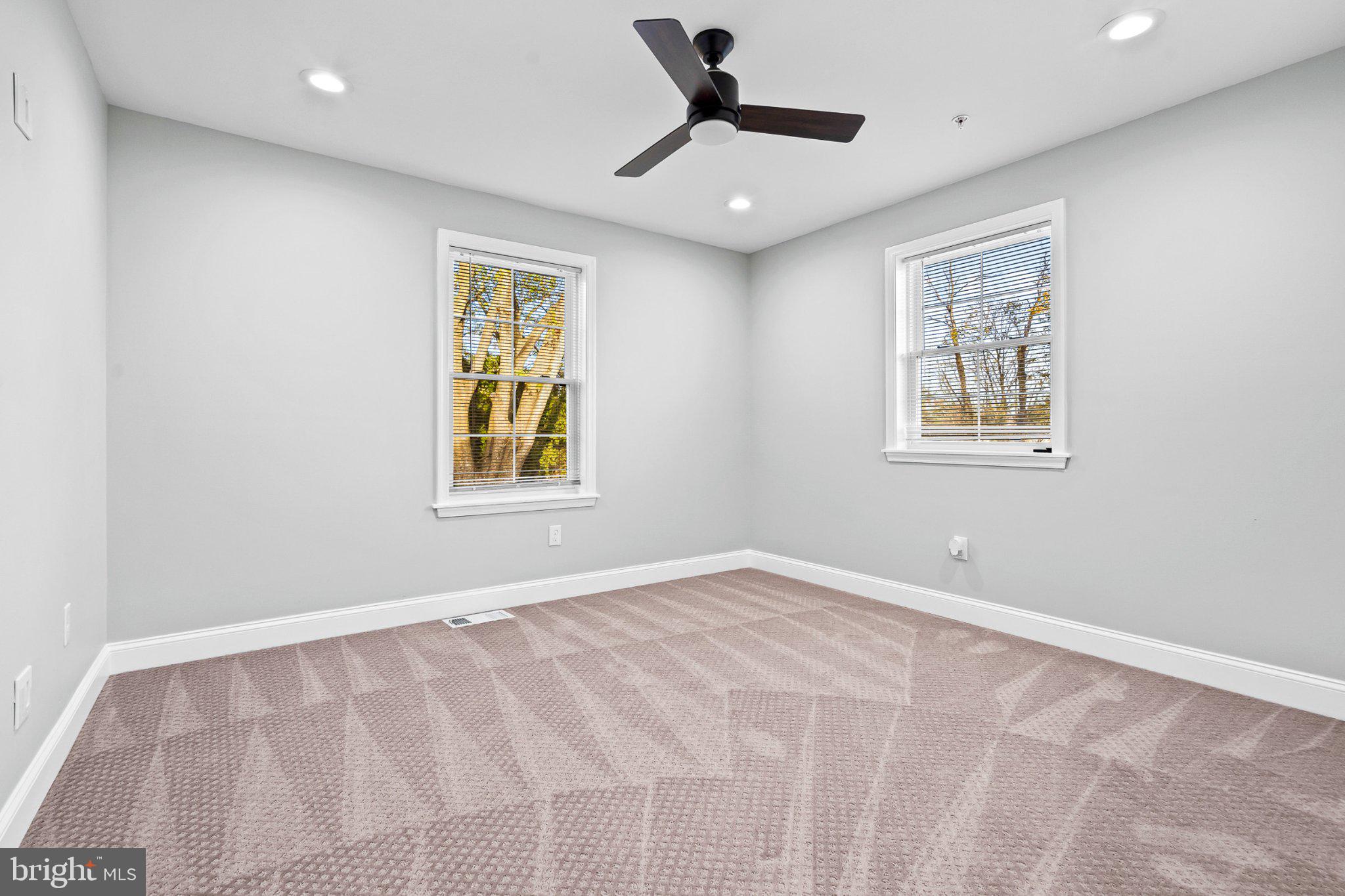BUCKINGHAM VIEW - Residential