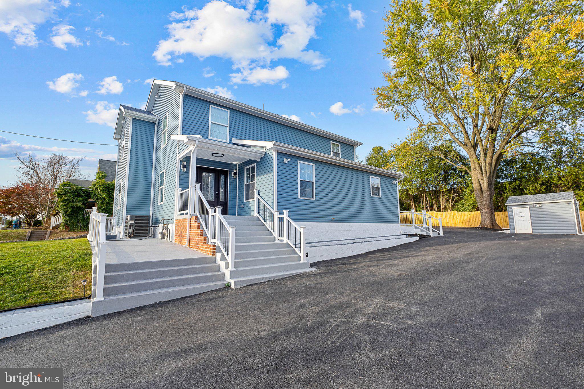 BUCKINGHAM VIEW - Residential
