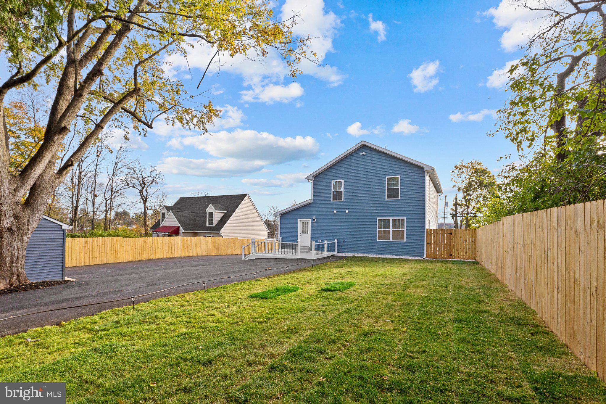 BUCKINGHAM VIEW - Residential