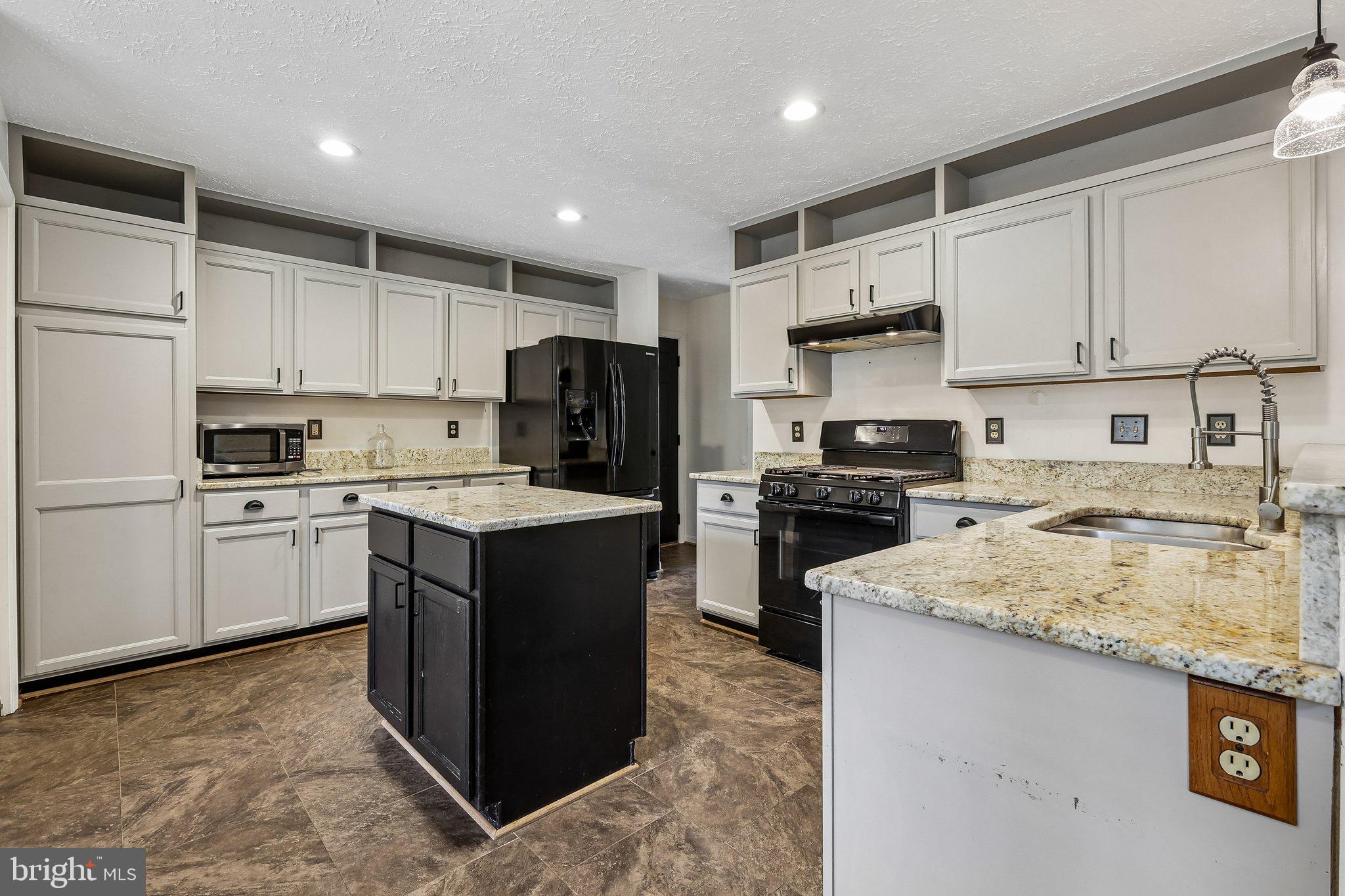 SETTLE WOODS SUB - Residential
