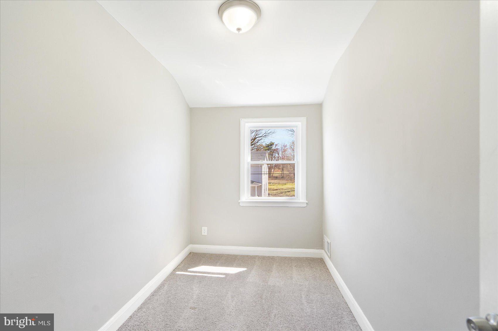 MIDDLESEX - Residential