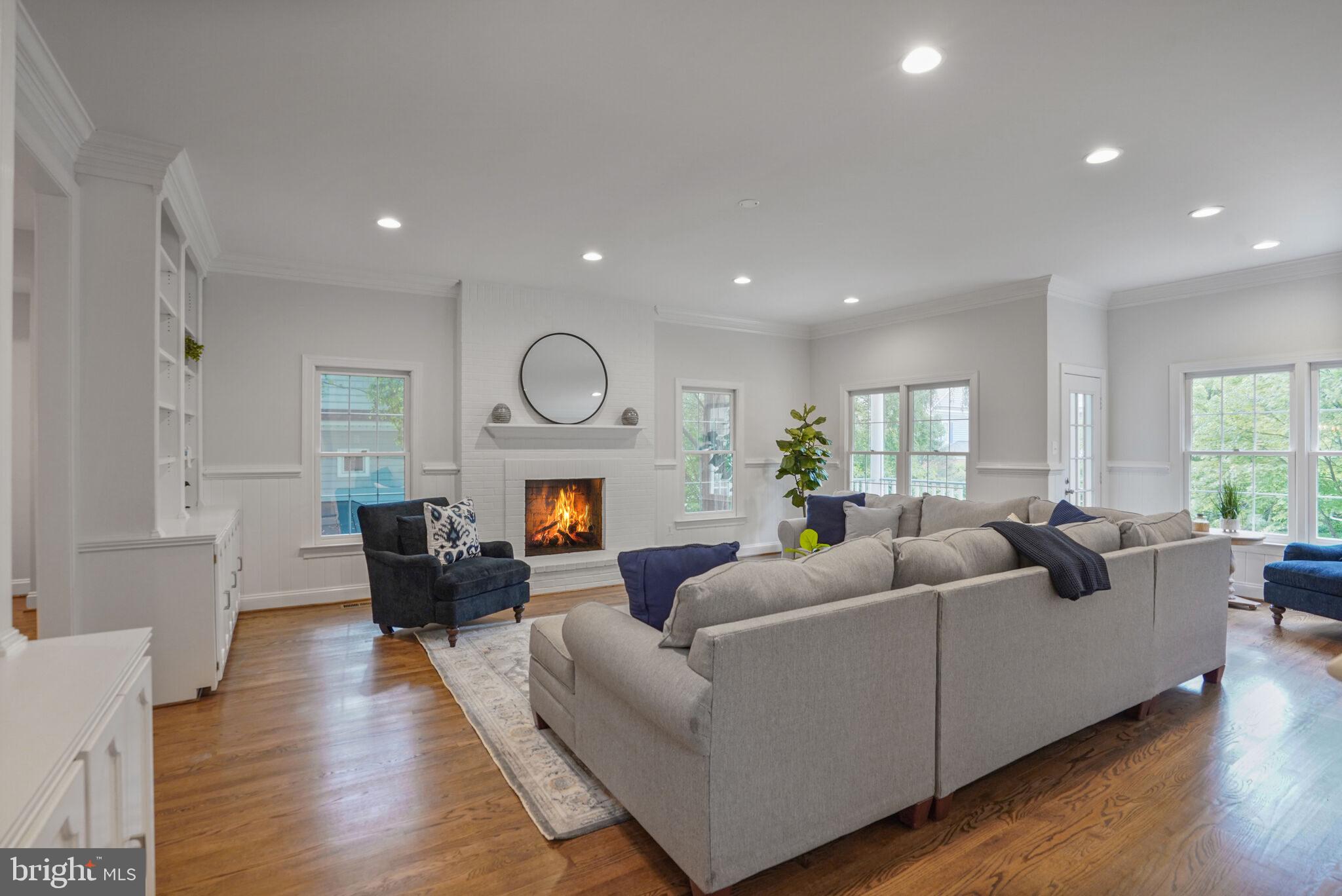 CHEVY CHASE - Residential