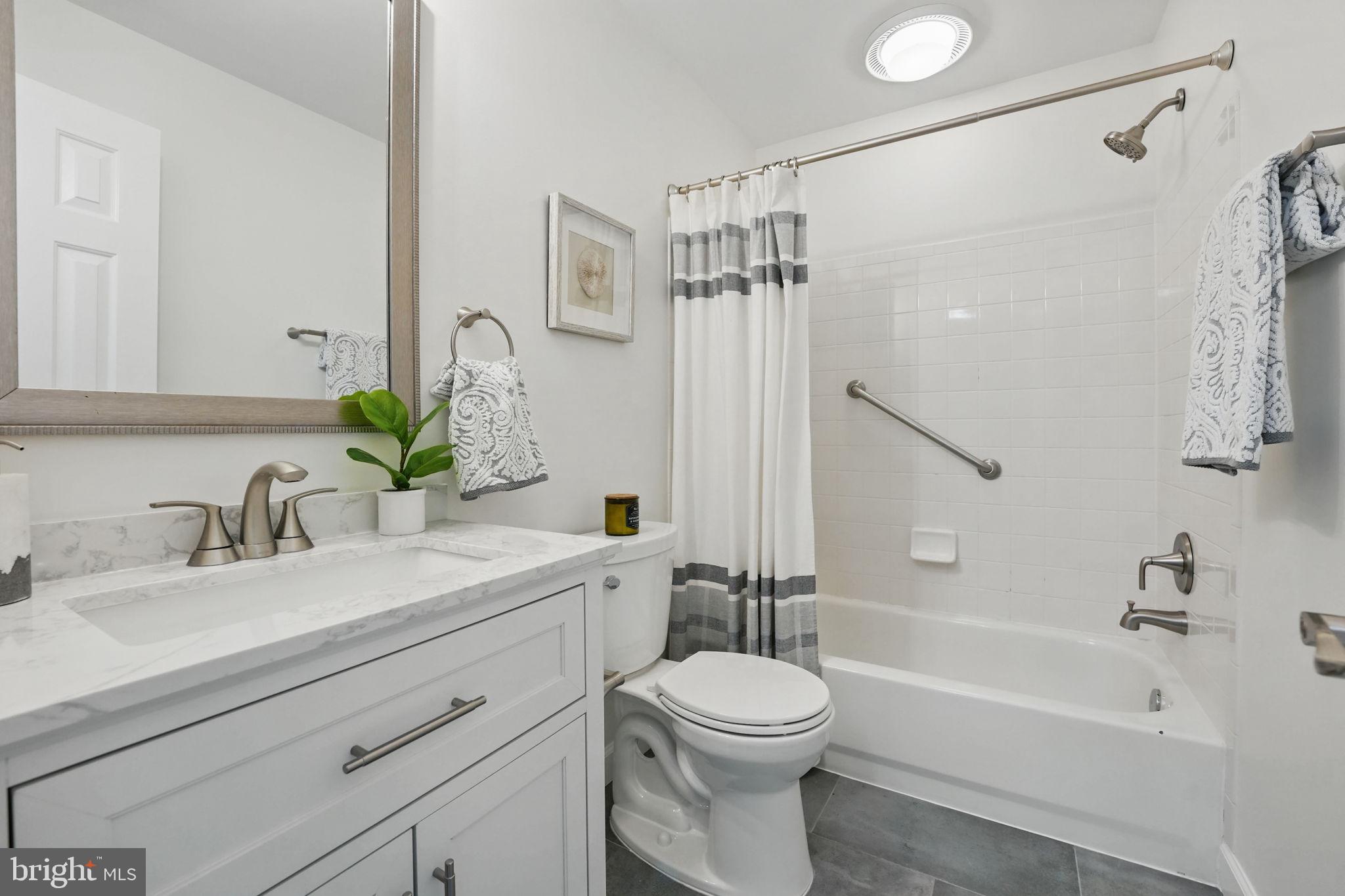 SOUTH RIDING - Residential