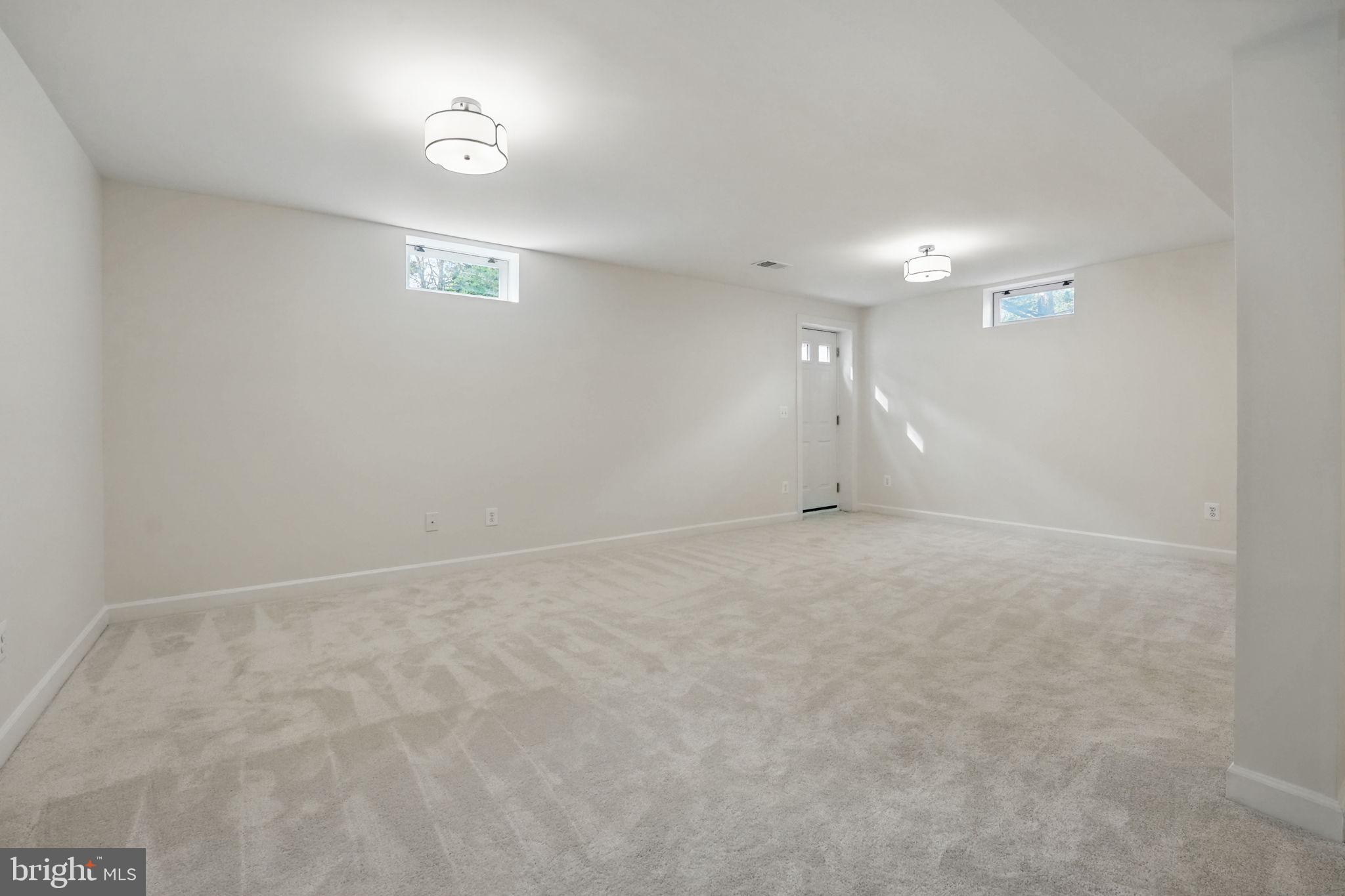 SOUTH RIDING - Residential