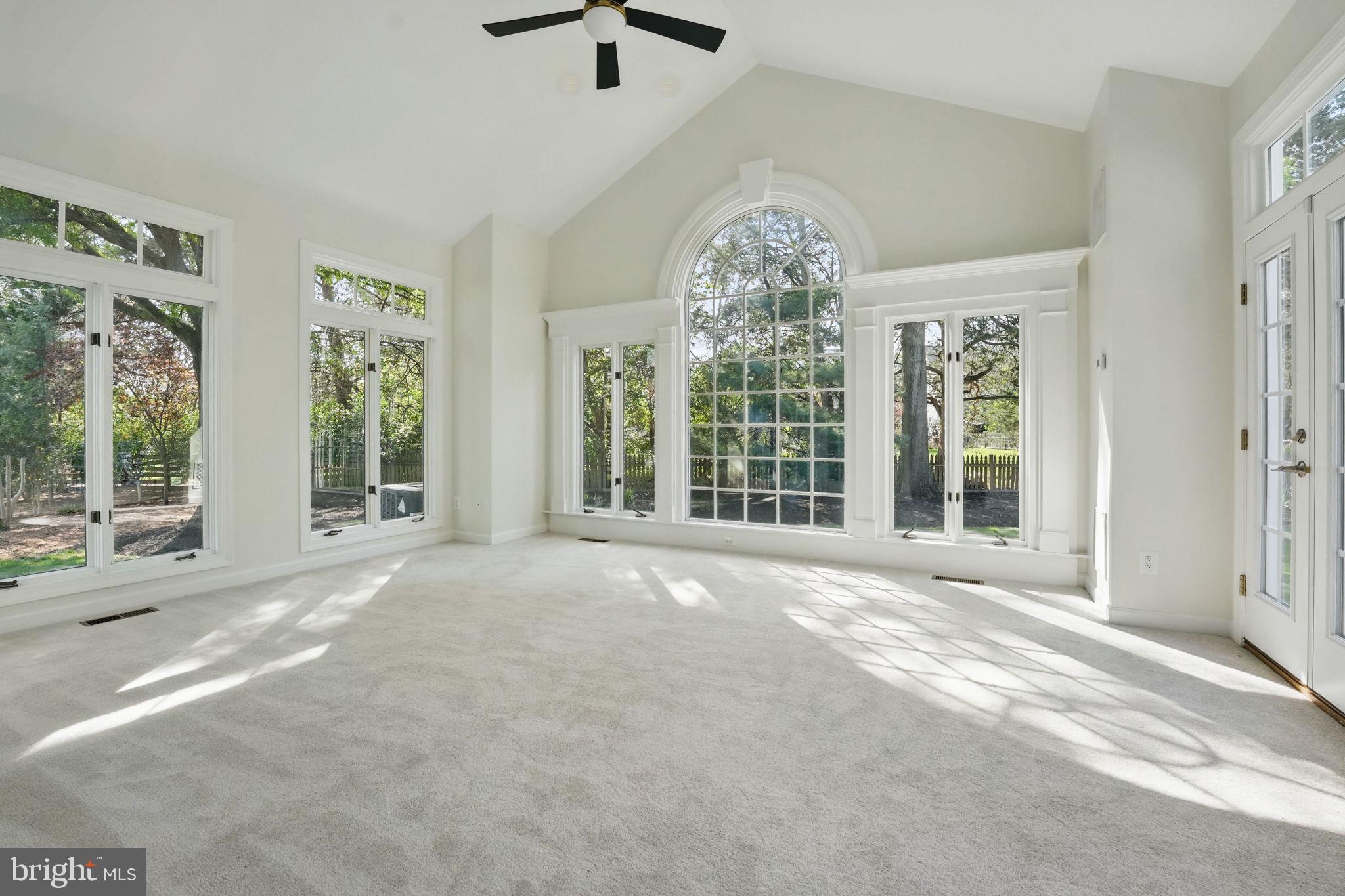 SOUTH RIDING - Residential