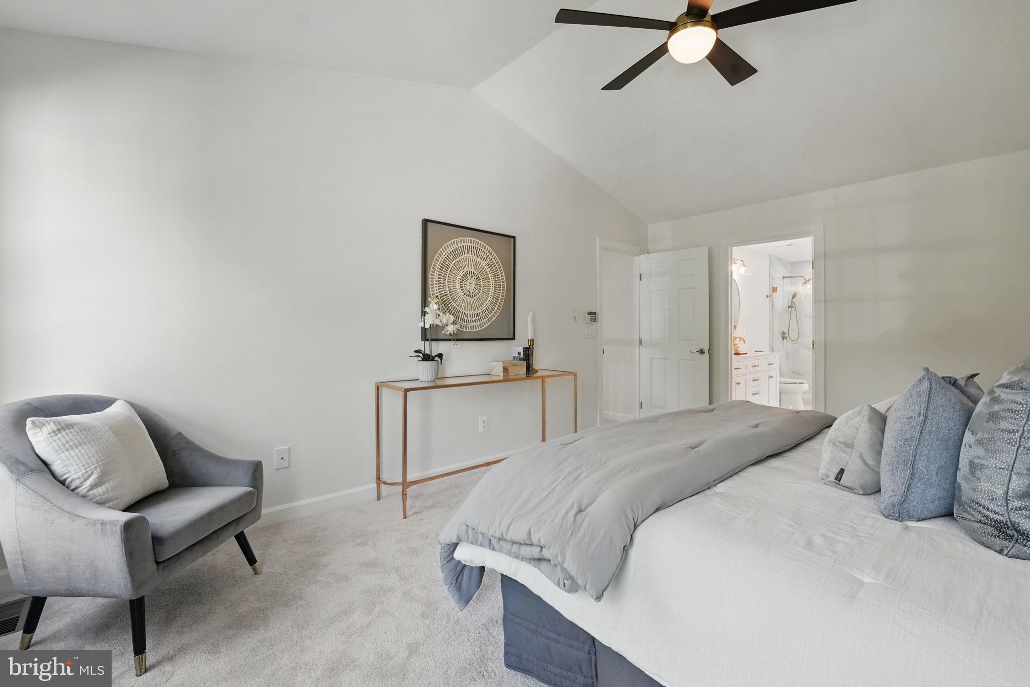 SOUTH RIDING - Residential