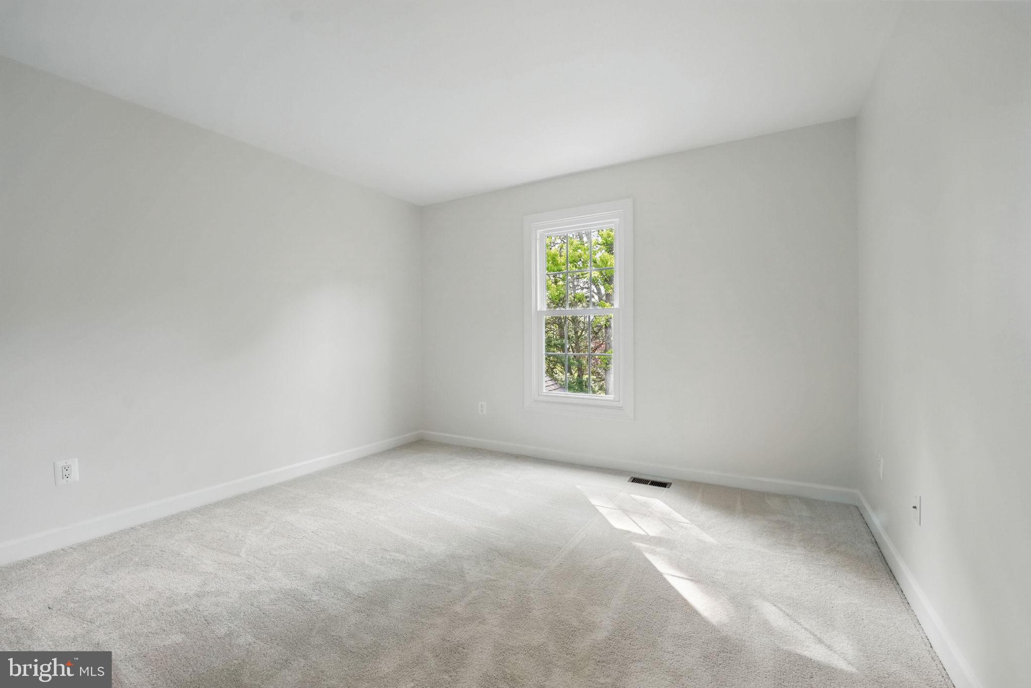 SOUTH RIDING - Residential