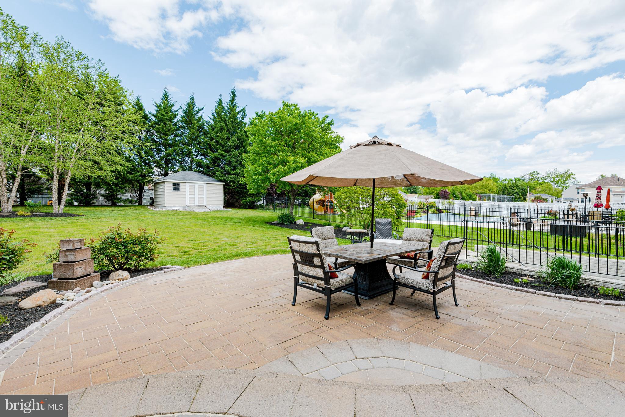 ASHBROOK - Residential