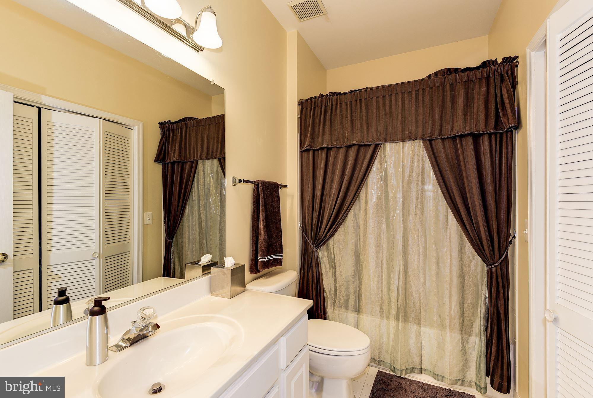 KING FARM BAILEYS COMMON - Residential