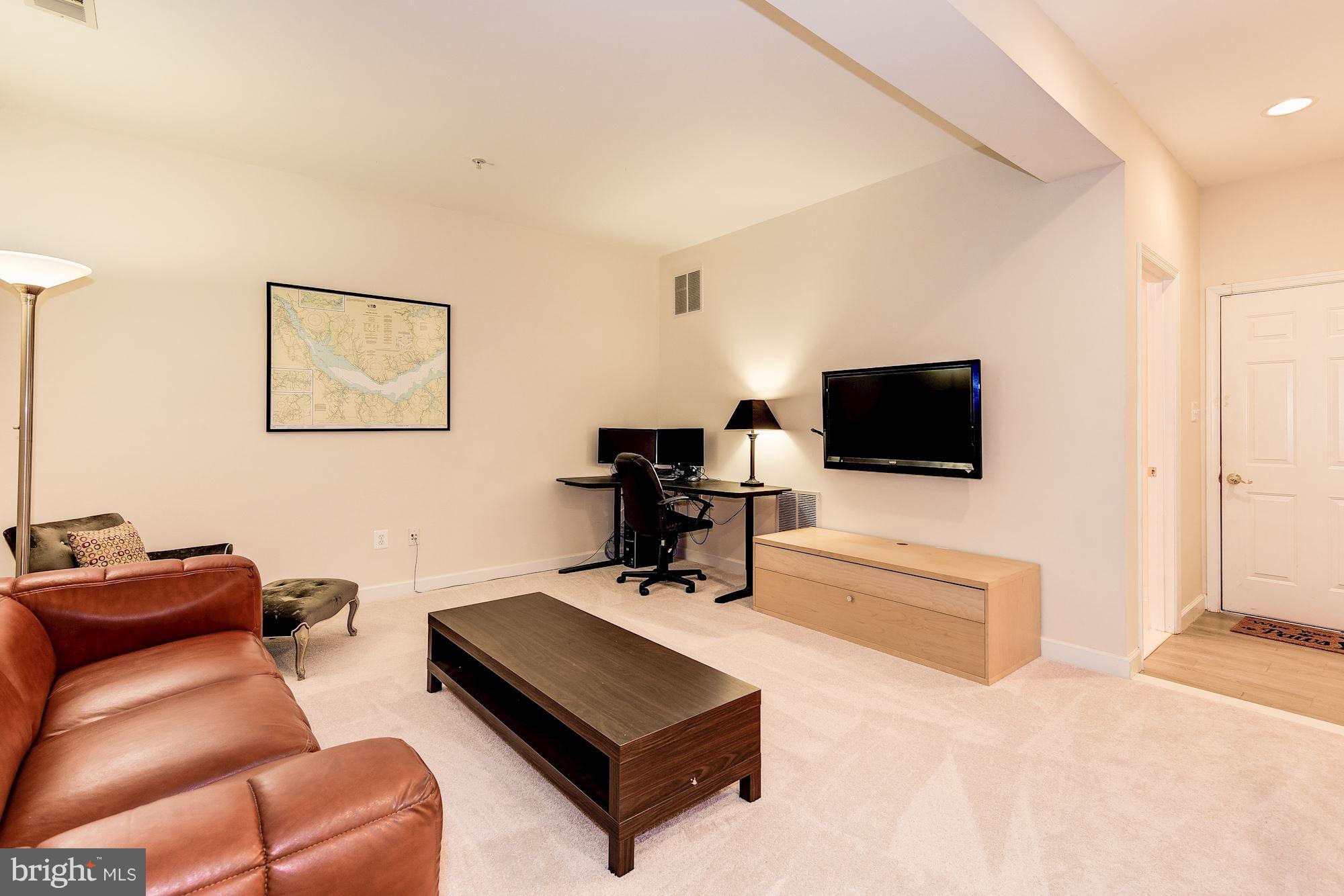 KING FARM BAILEYS COMMON - Residential