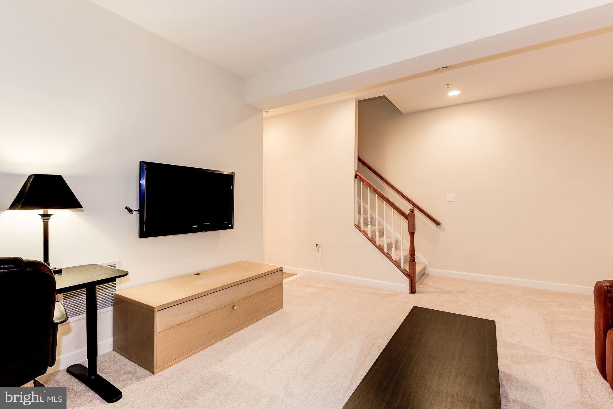 KING FARM BAILEYS COMMON - Residential