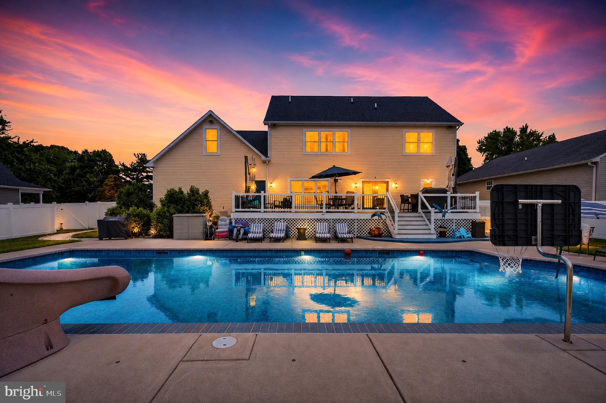 LODGE FOREST MANOR - Residential