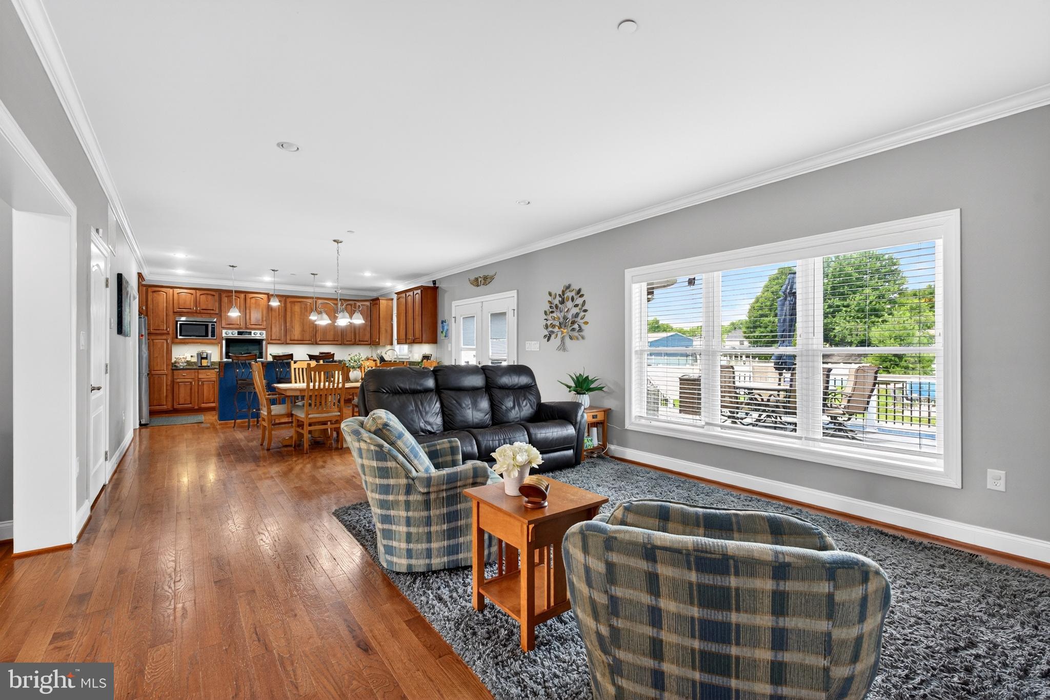 LODGE FOREST MANOR - Residential