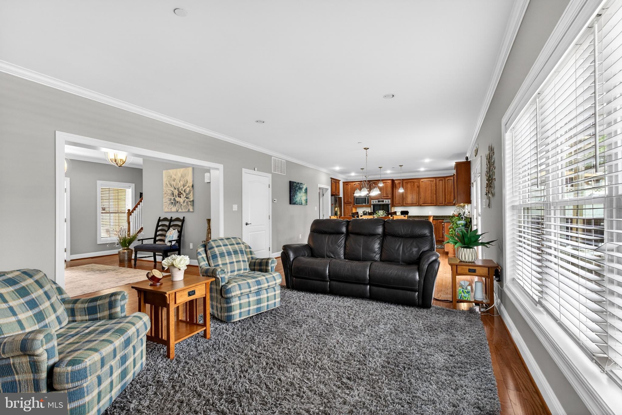 LODGE FOREST MANOR - Residential