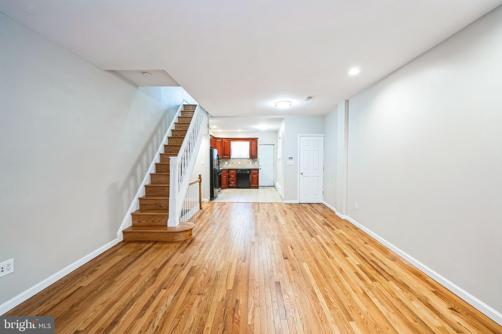 GIRARD ESTATES - Residential