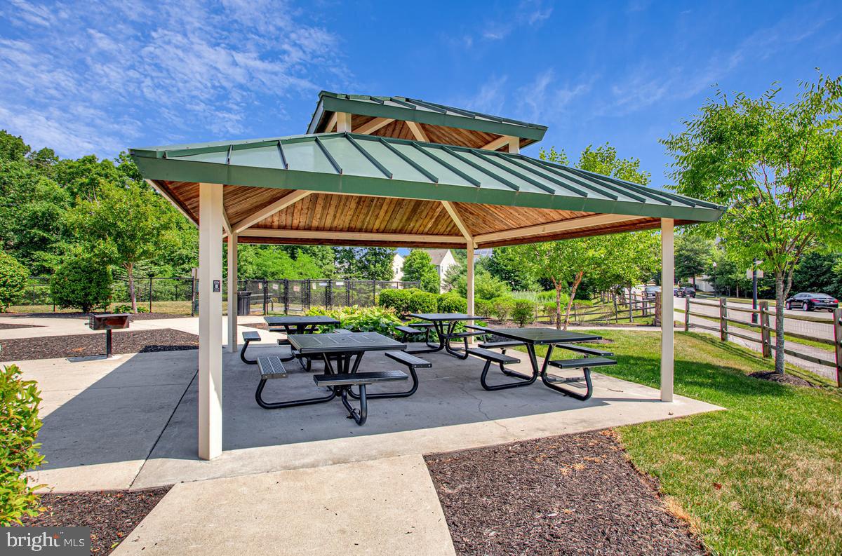 TANYARD SPRINGS - Residential