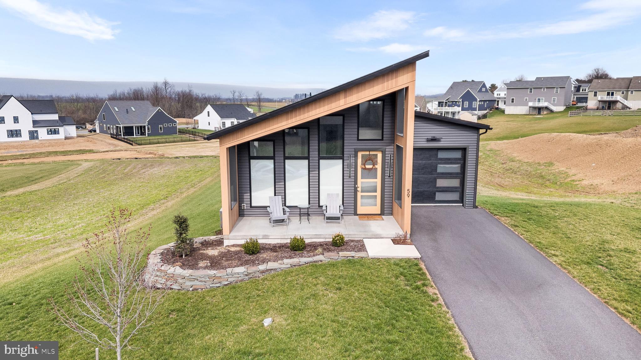 MOUNTAIN MEADOWS - Residential