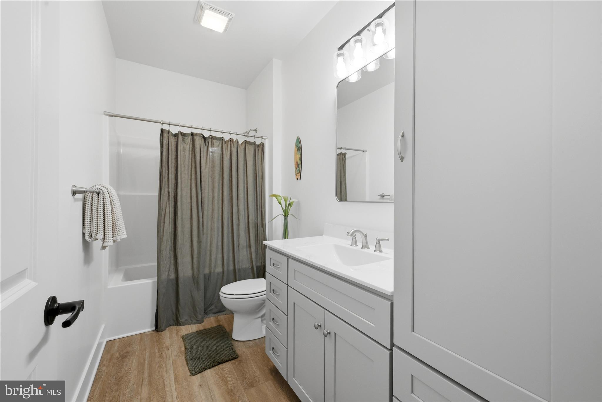 LAKE HOLIDAY ESTATES - Residential