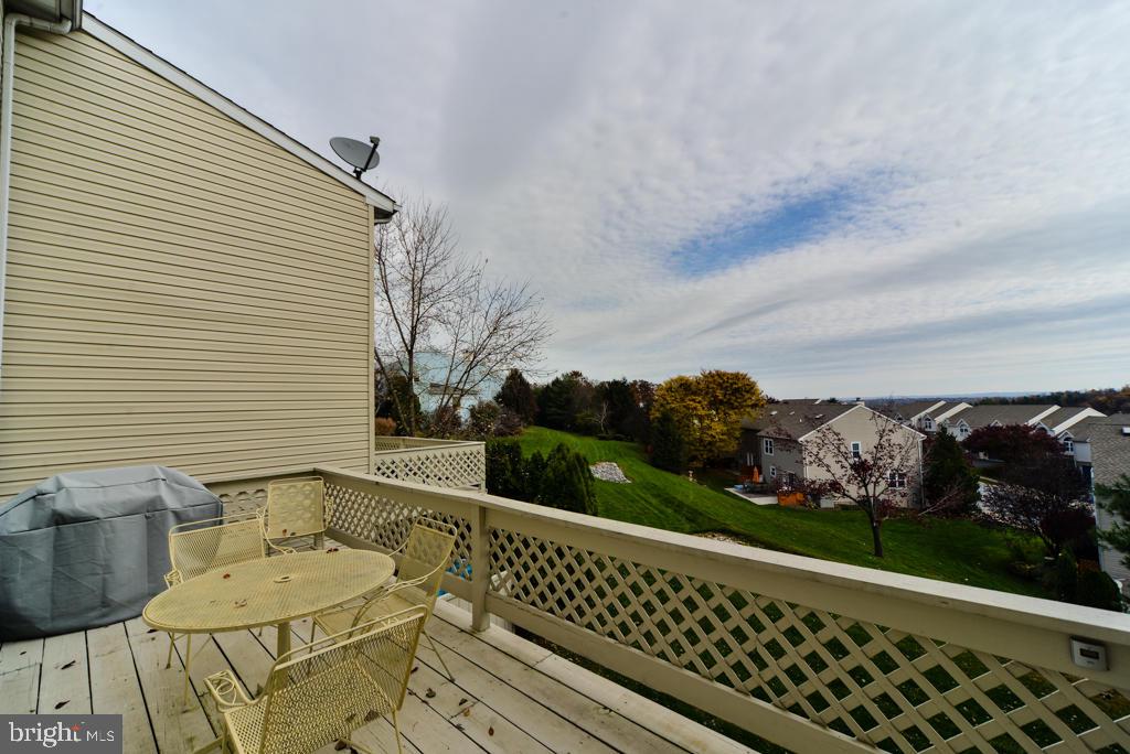 HILLTOP - Residential