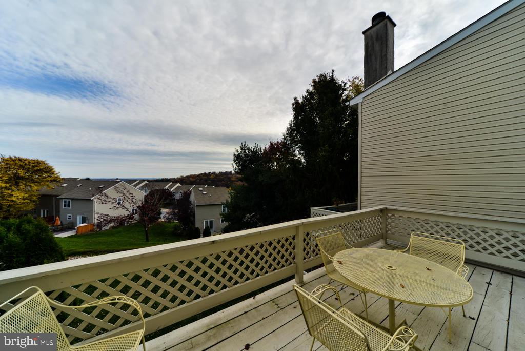 HILLTOP - Residential