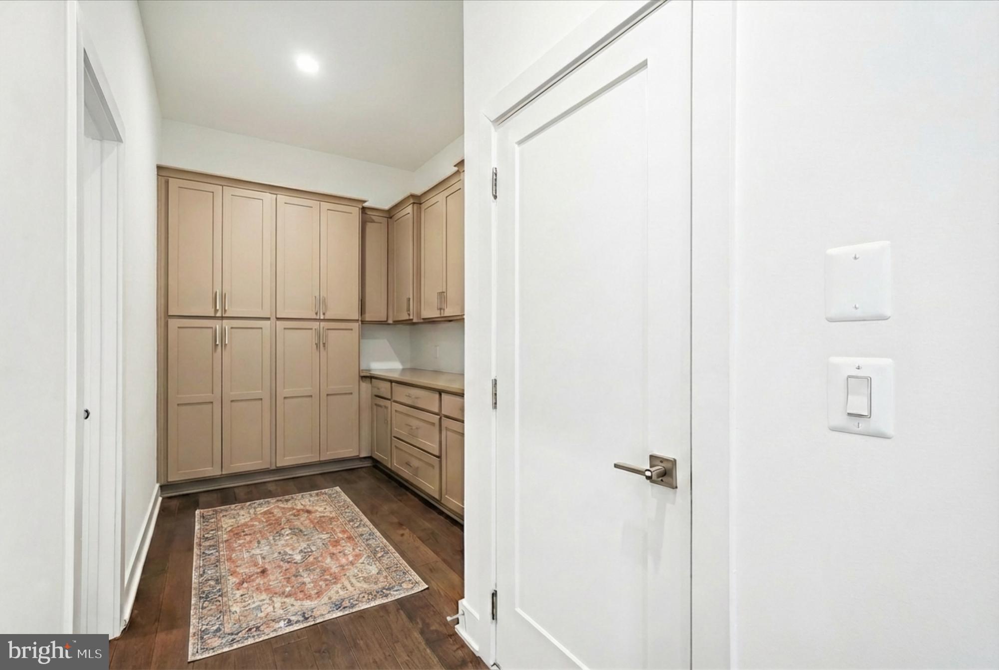 LENAH MILL - Residential