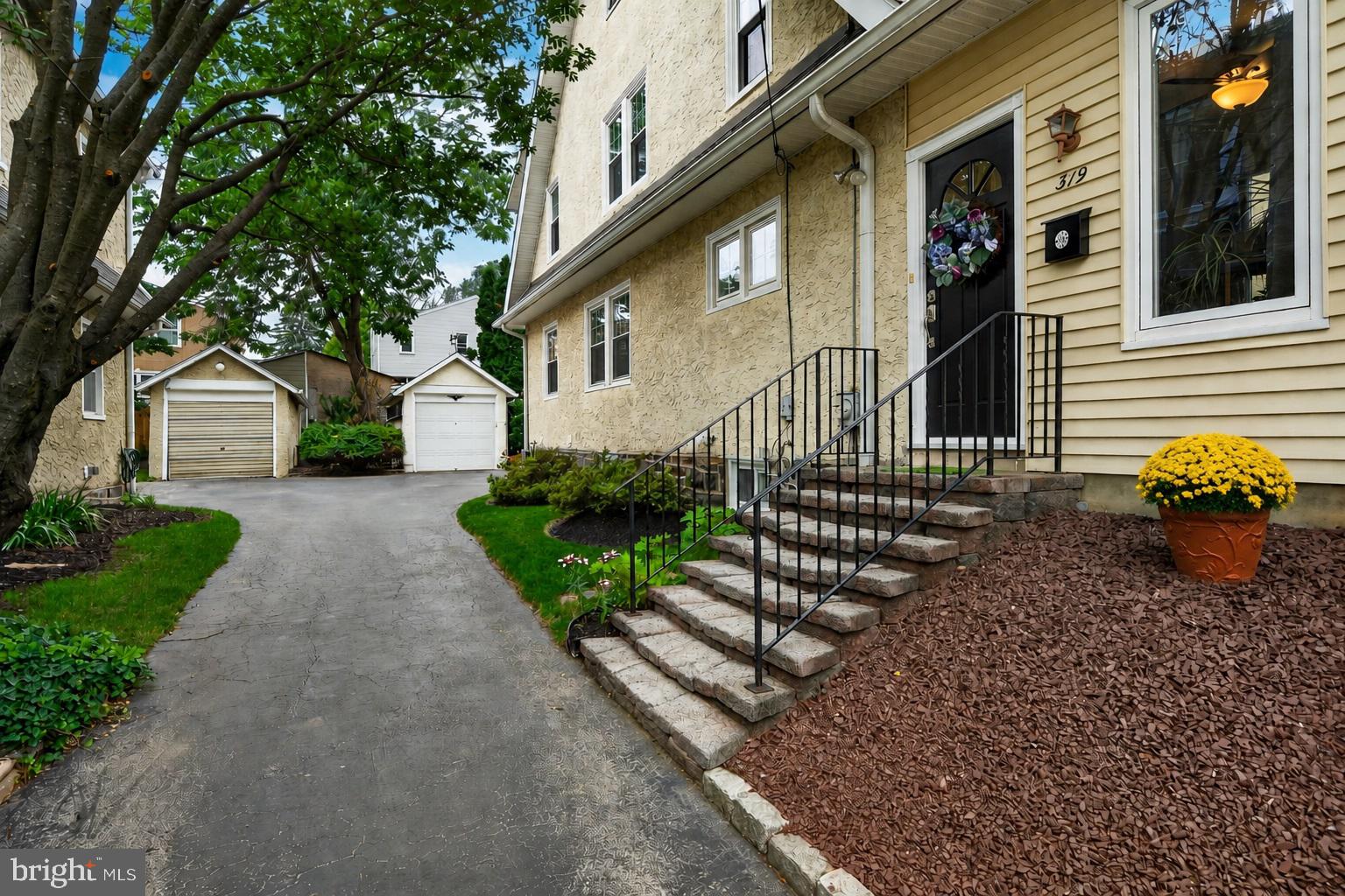 MERWOOD PARK - Residential