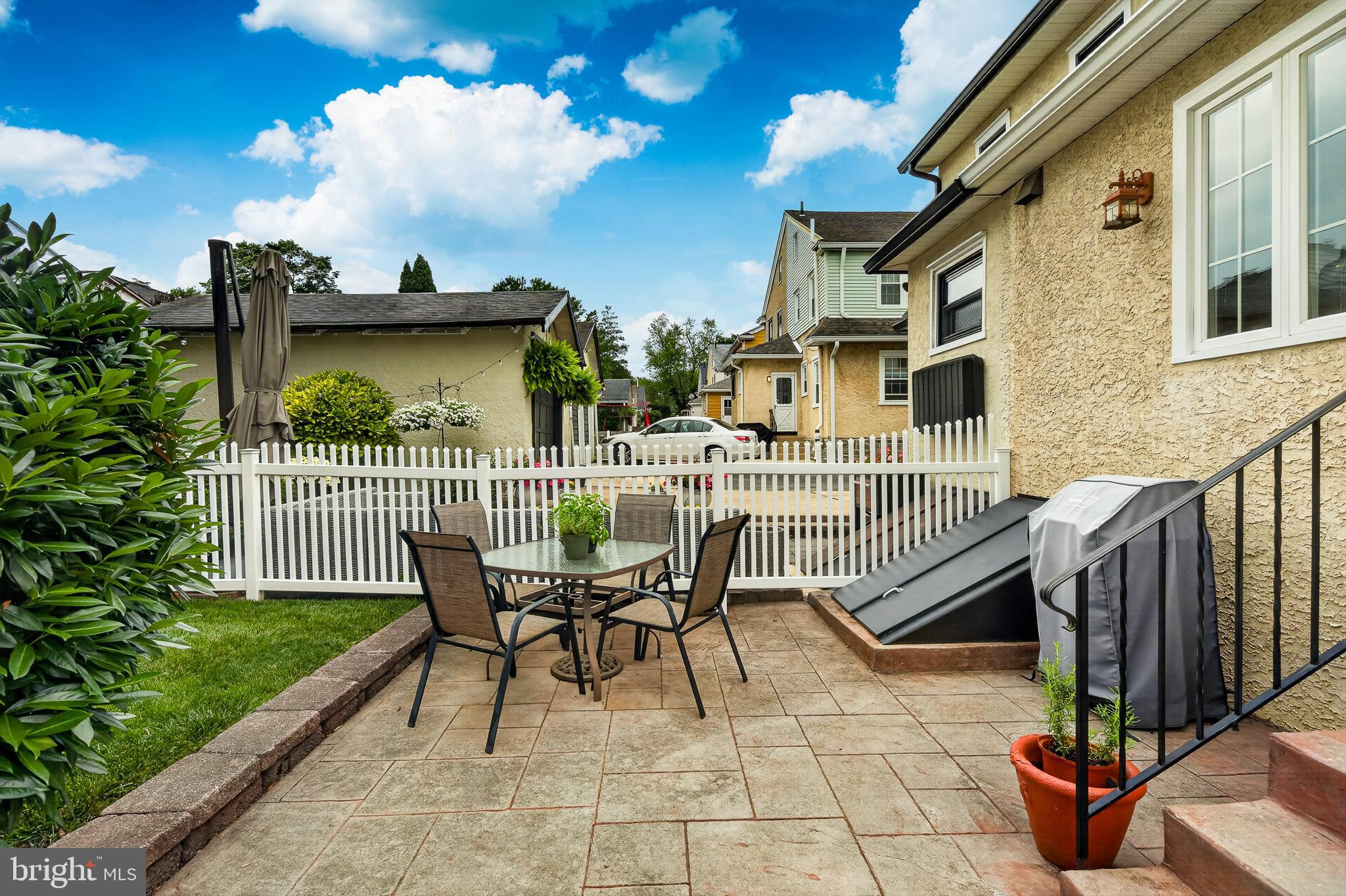 MERWOOD PARK - Residential