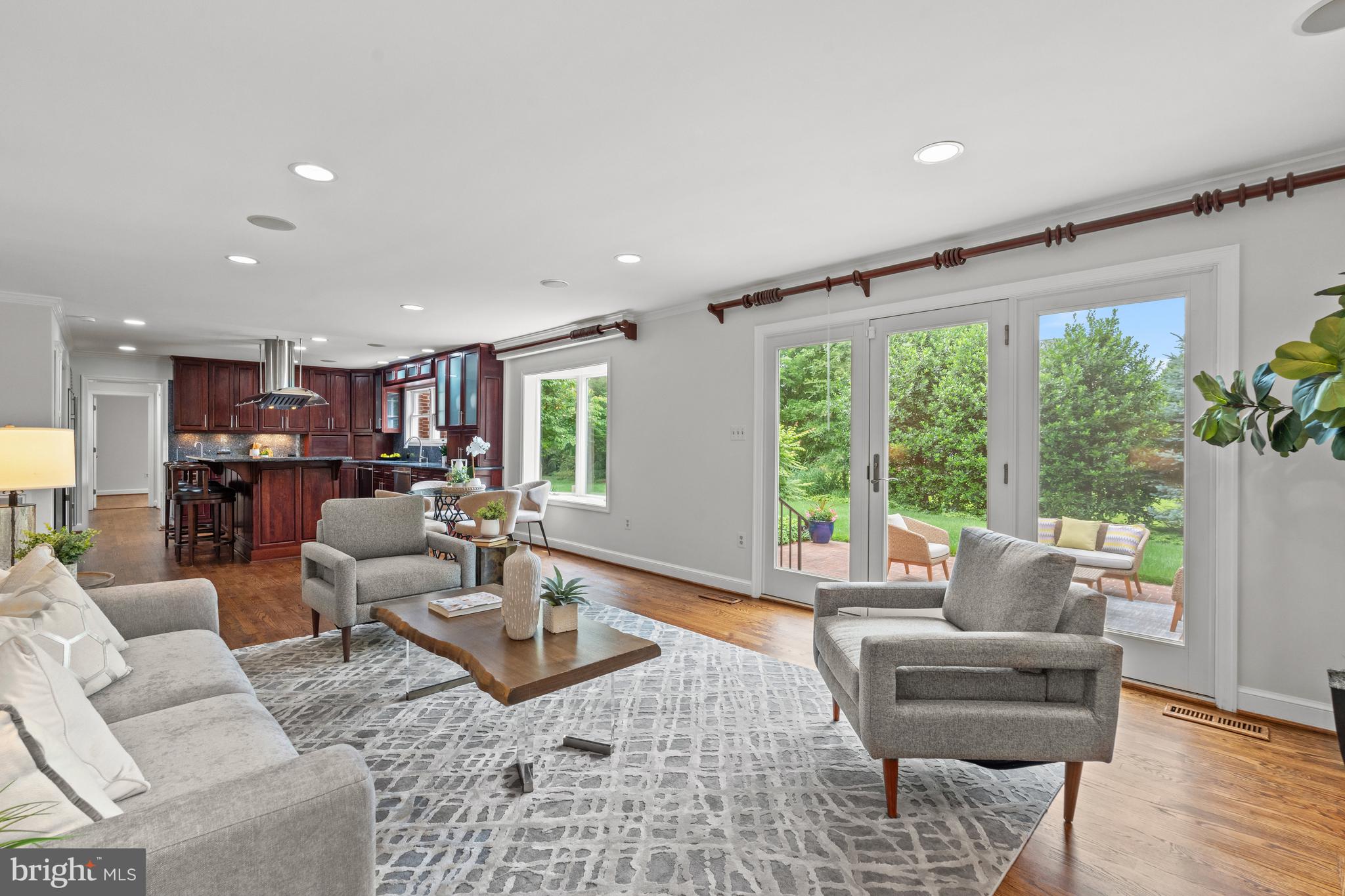 CONDON MANOR OF MCLEAN - Residential