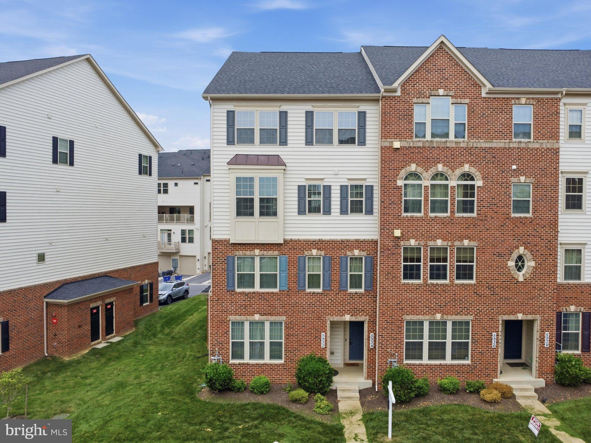 OAKDALE VILLAGE - Residential