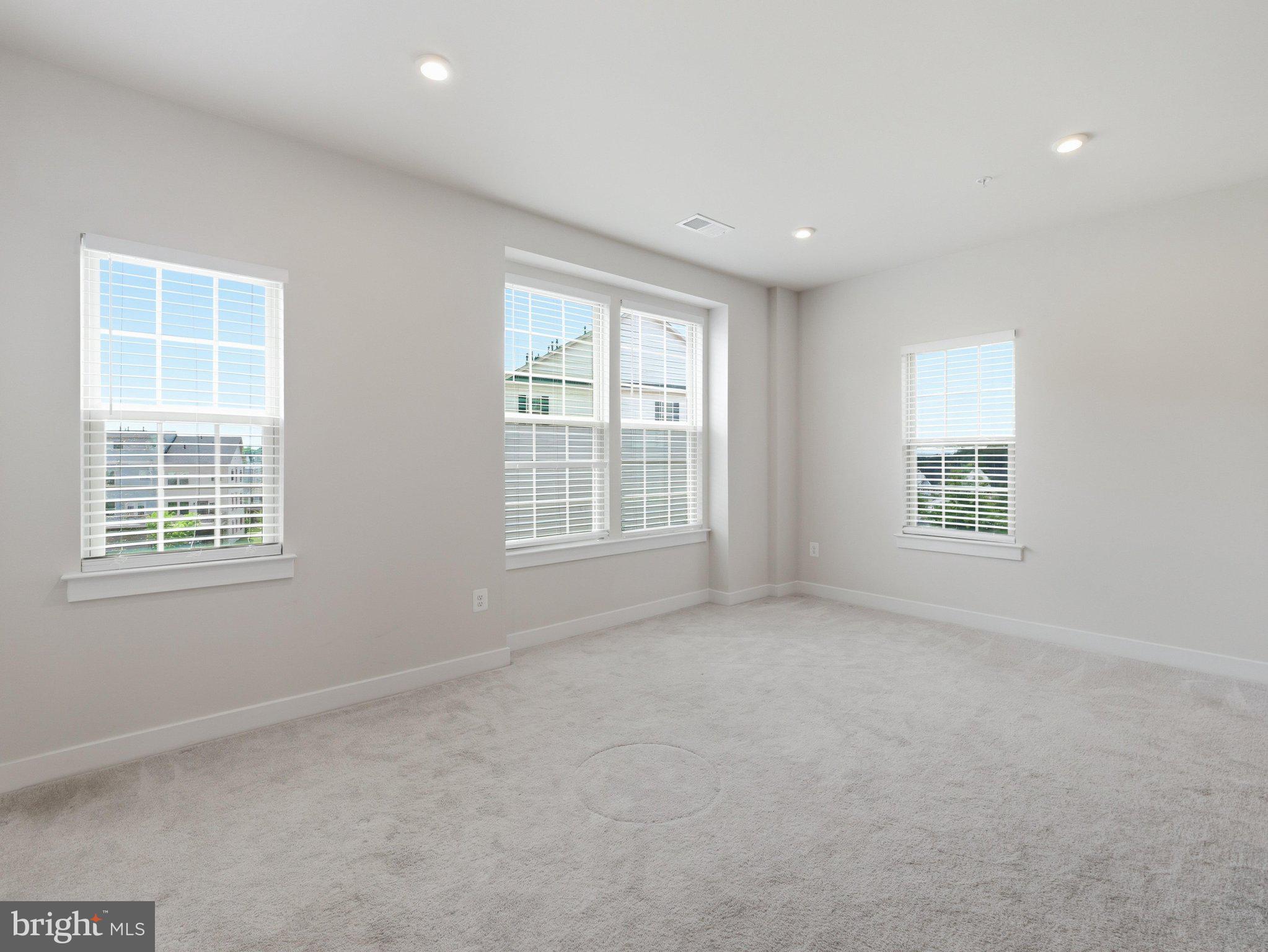 OAKDALE VILLAGE - Residential