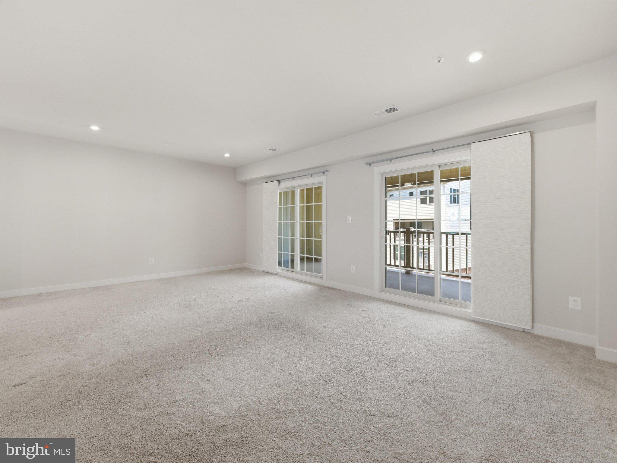 OAKDALE VILLAGE - Residential