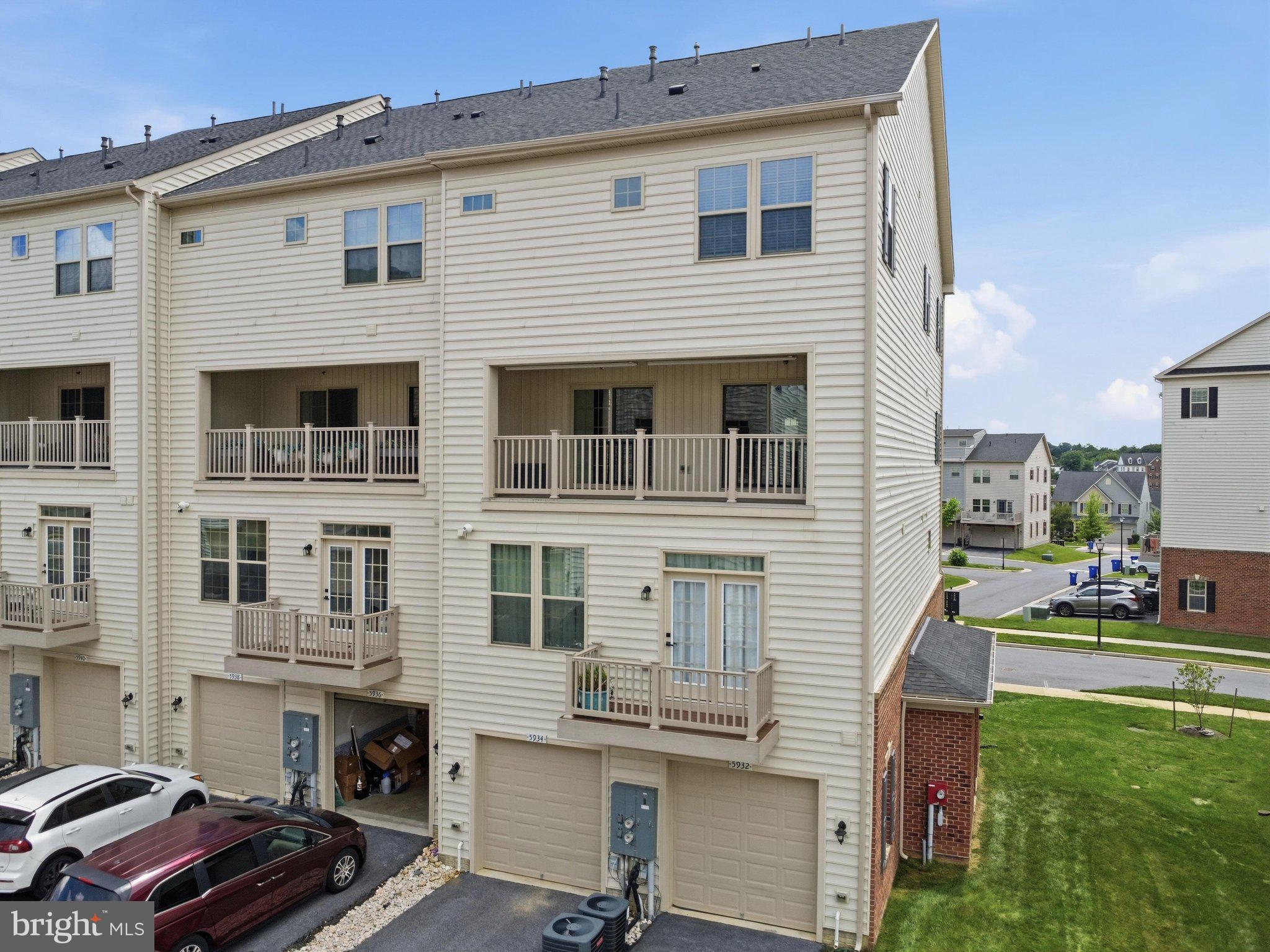 OAKDALE VILLAGE - Residential