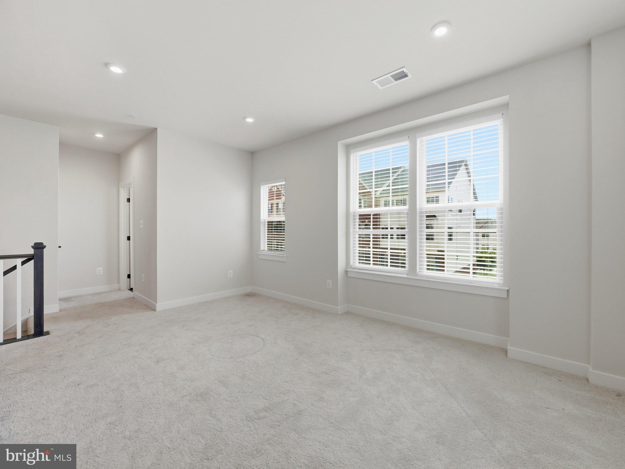 OAKDALE VILLAGE - Residential
