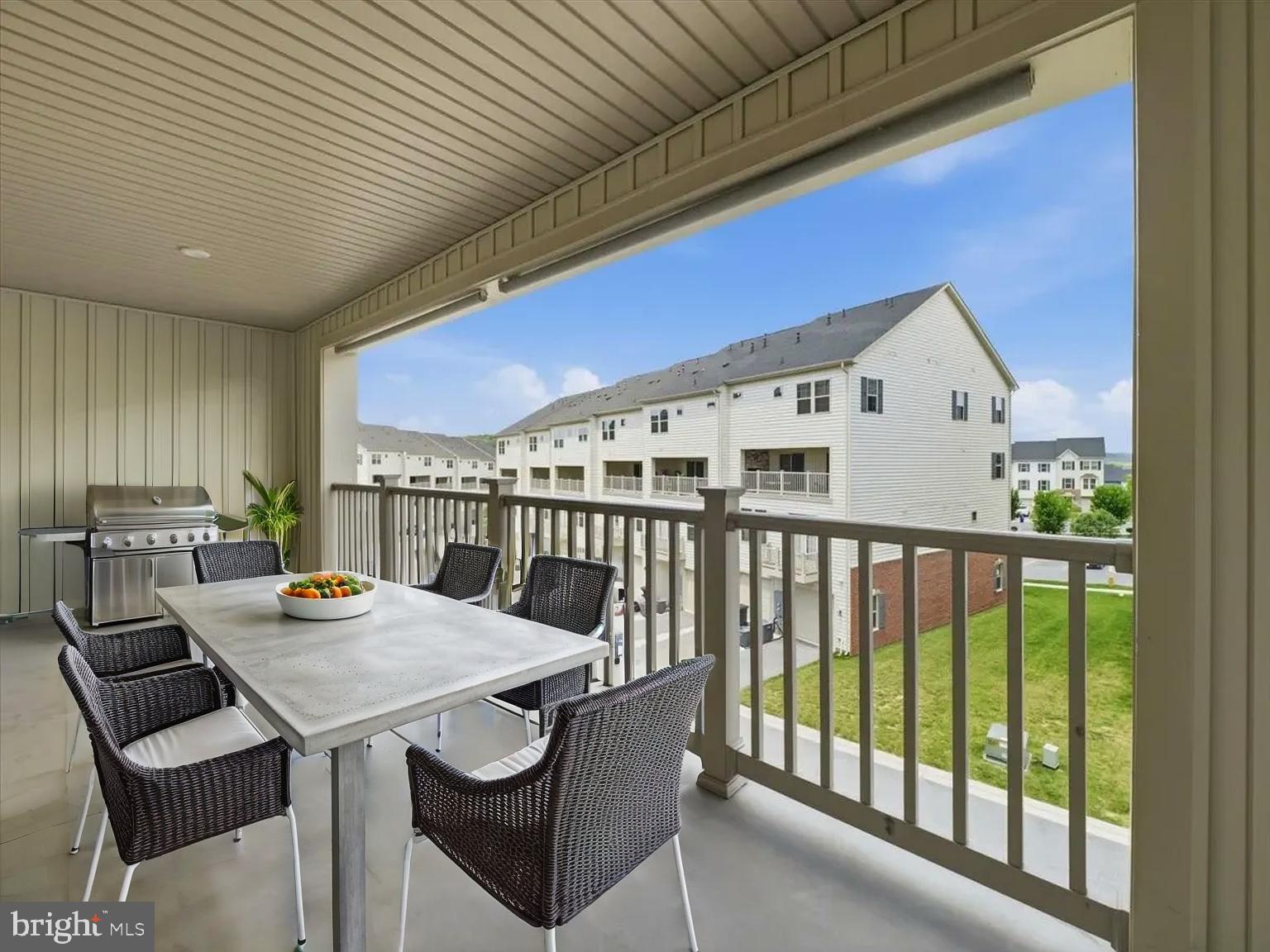 OAKDALE VILLAGE - Residential