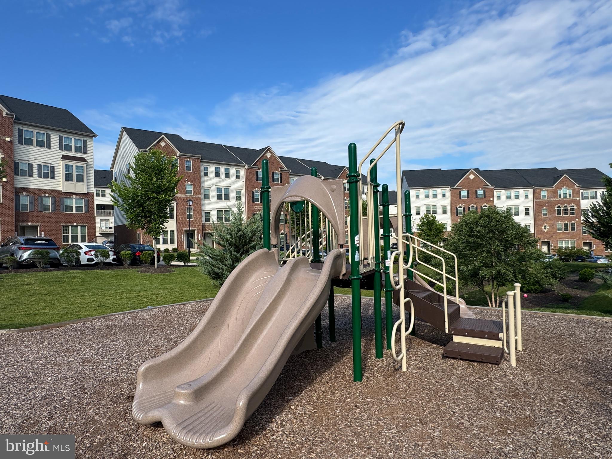 OAKDALE VILLAGE - Residential