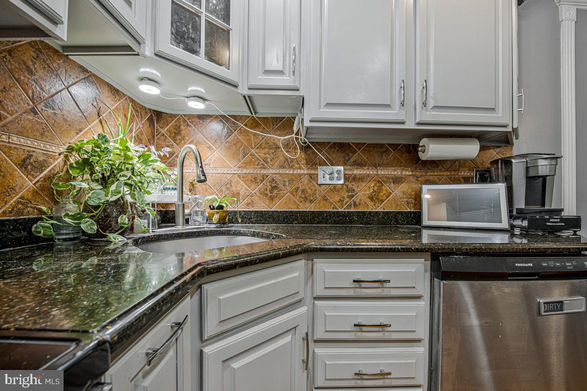 GOSHEN VILLAGE - Residential