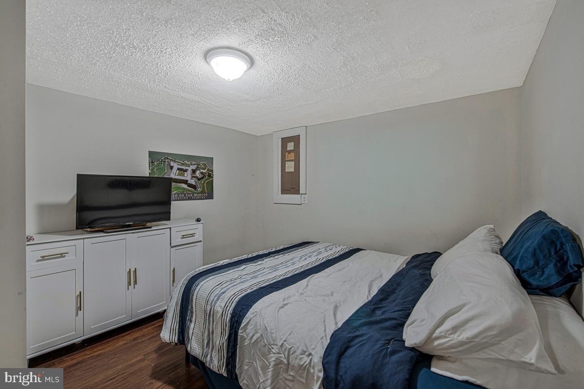 GOSHEN VILLAGE - Residential