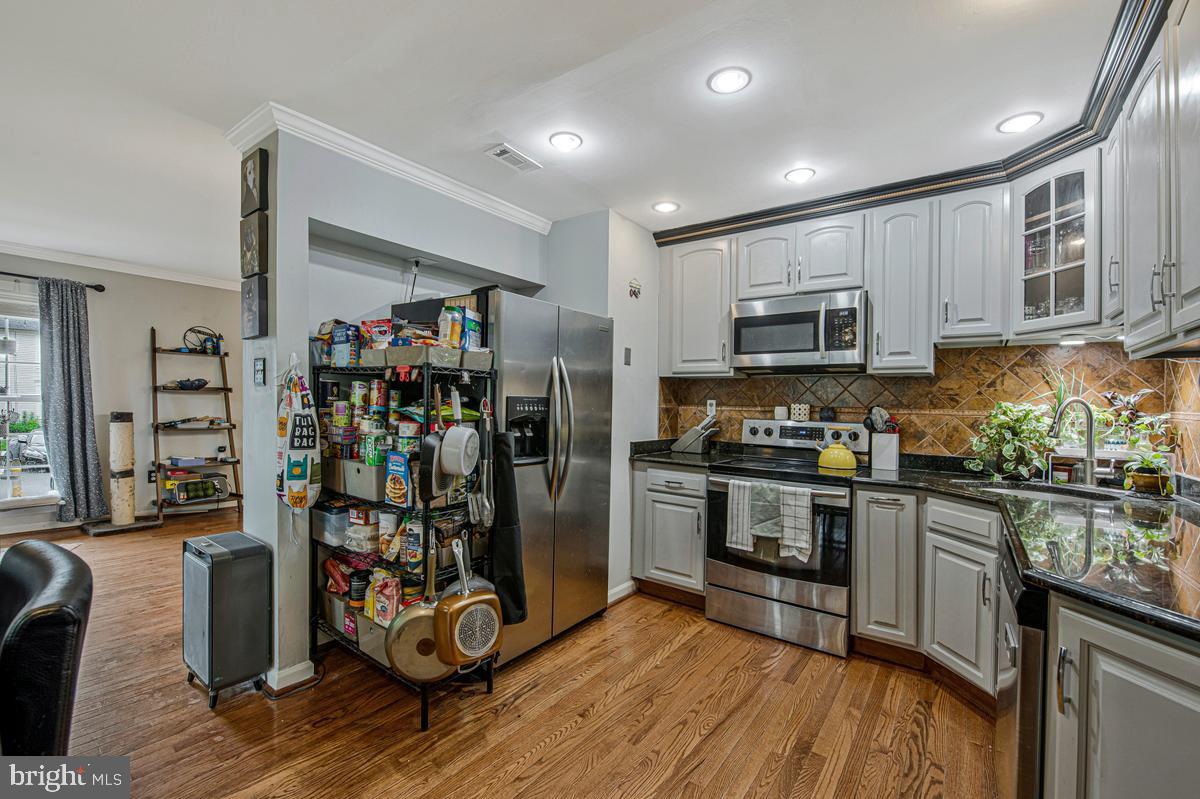 GOSHEN VILLAGE - Residential