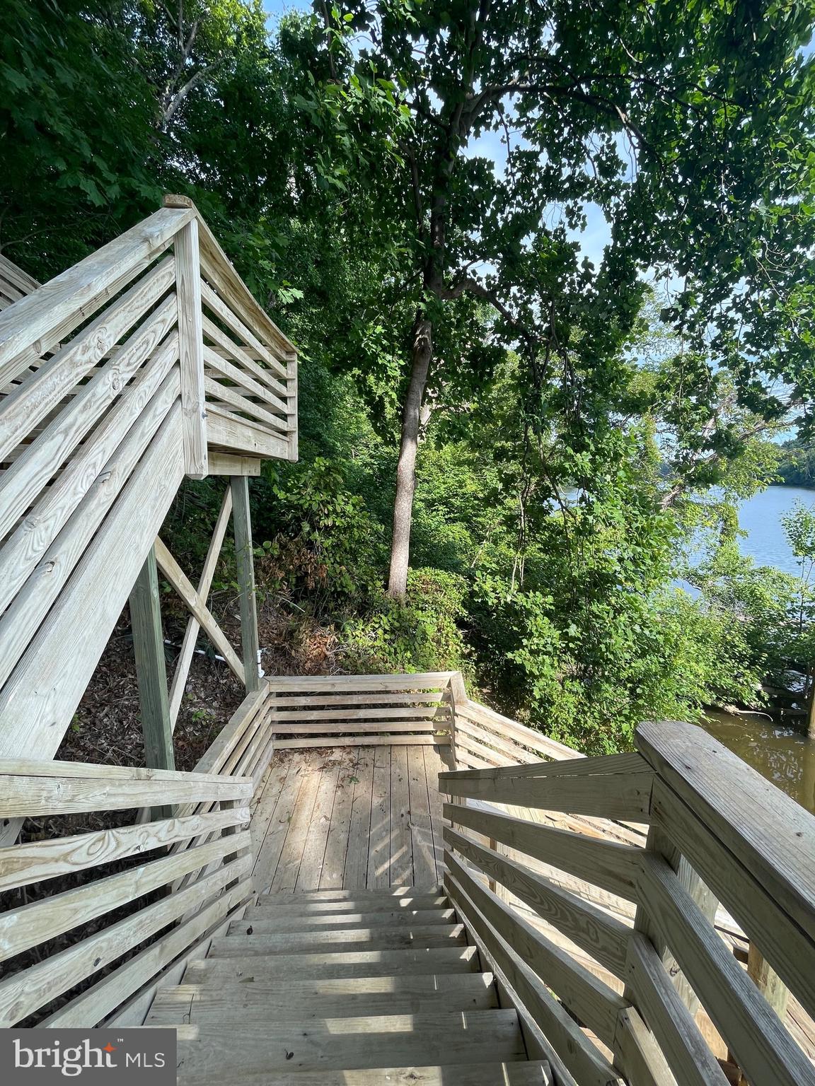 SNOW CREEK - Residential