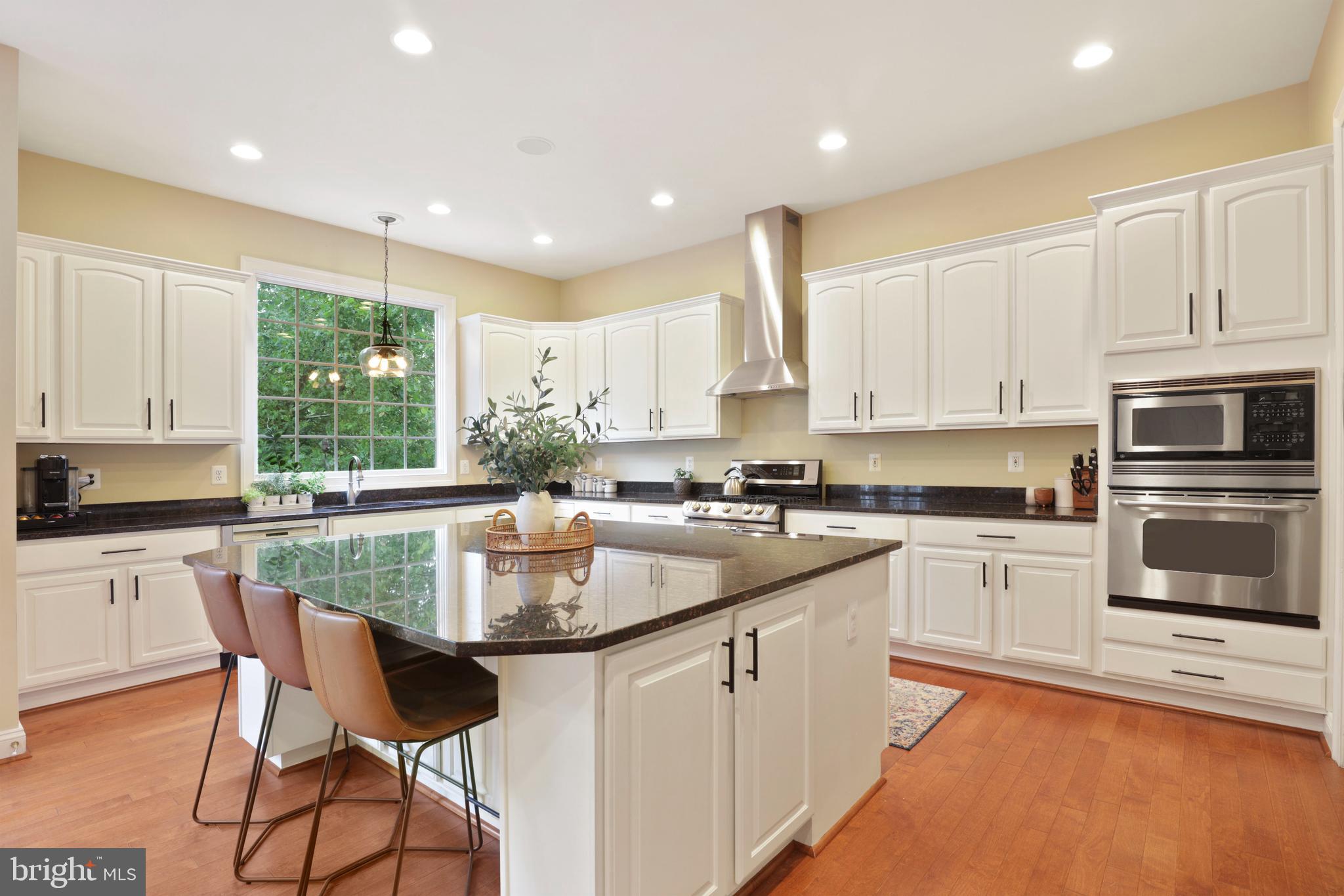 WINDSOR KNOLLS - Residential