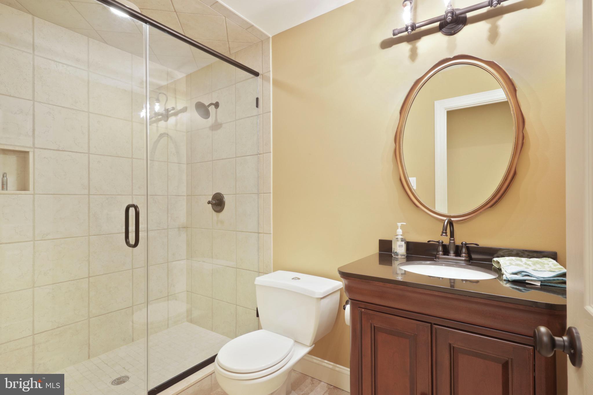 WINDSOR KNOLLS - Residential