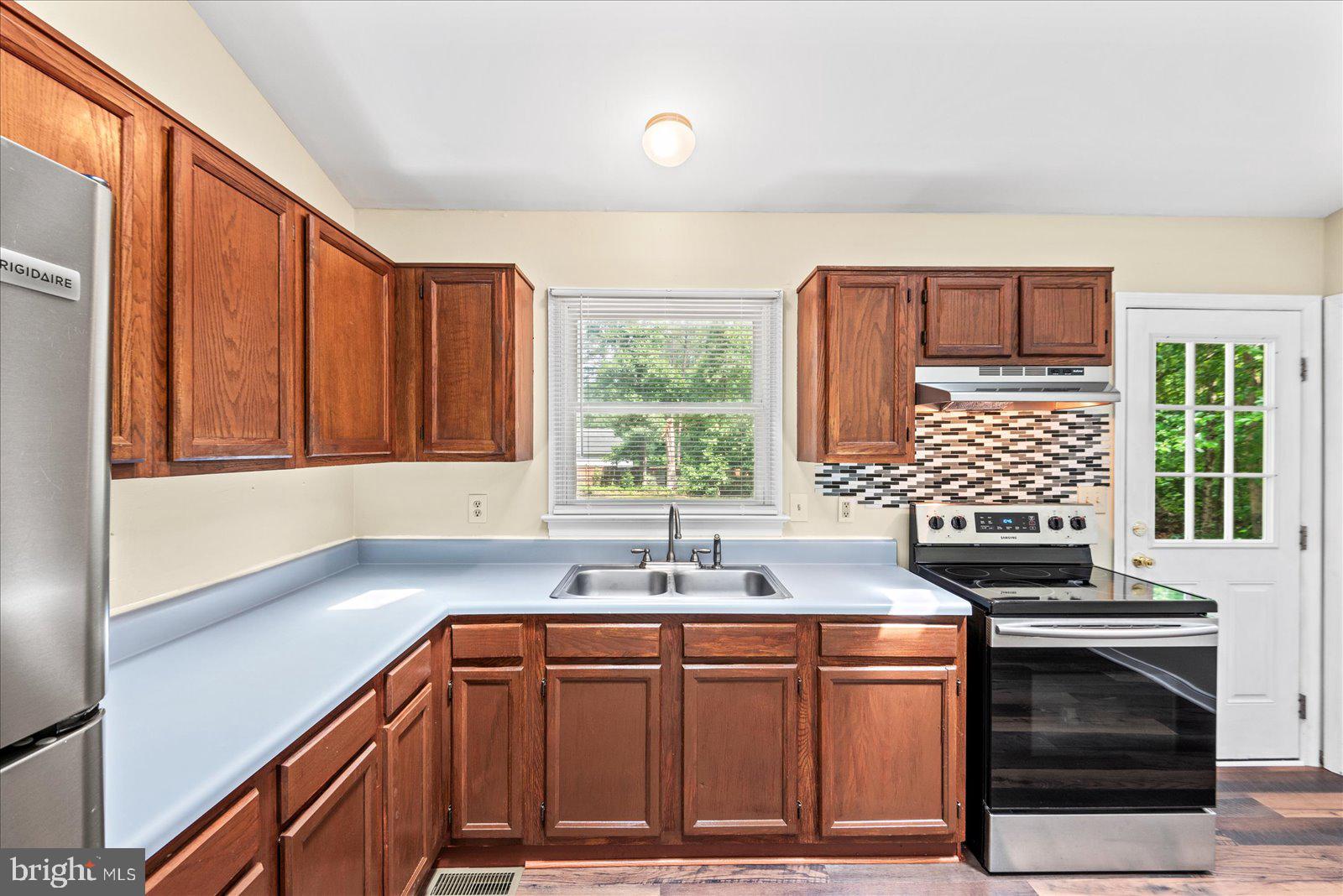 LAKE CAROLINE - Residential