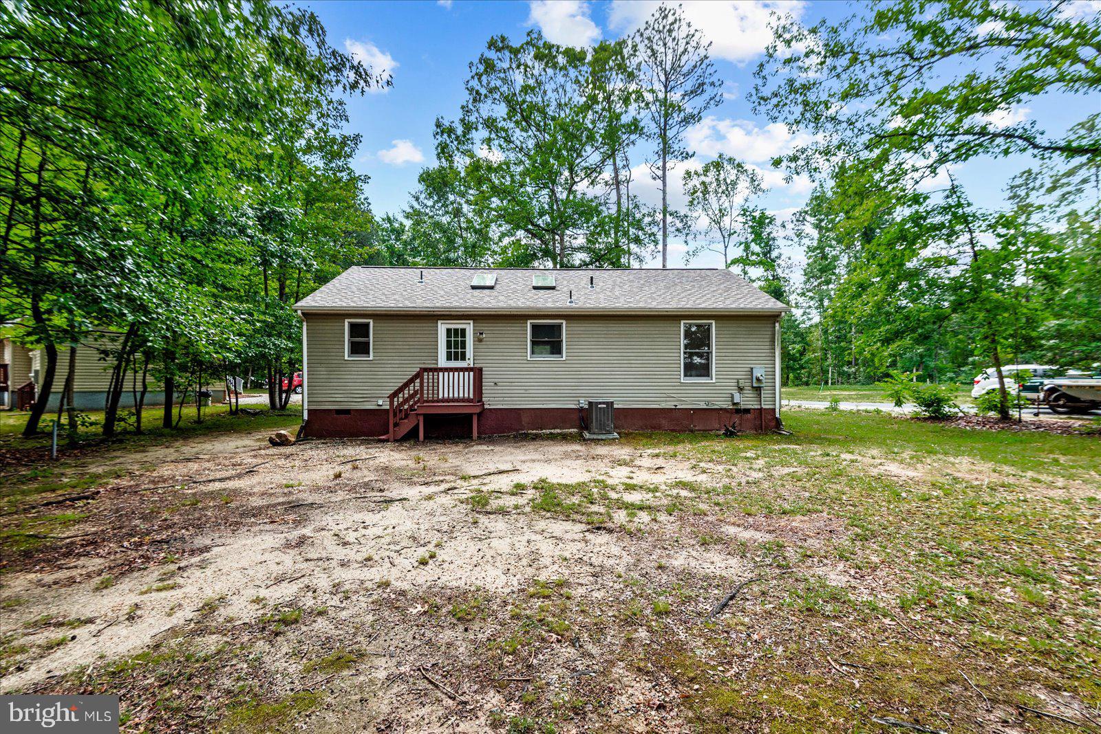 LAKE CAROLINE - Residential