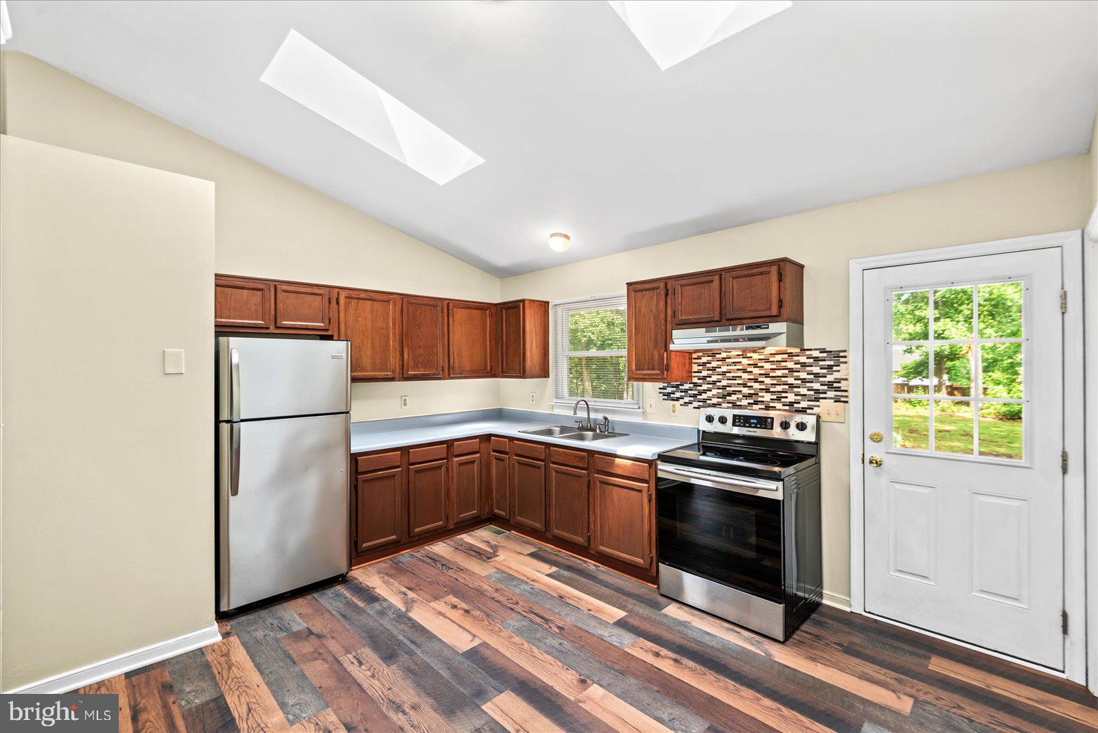 LAKE CAROLINE - Residential