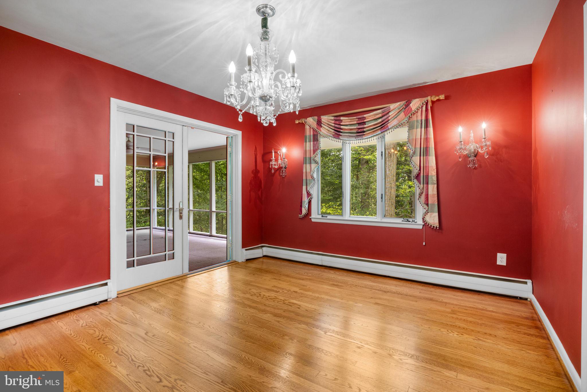 HAMPTON - Residential