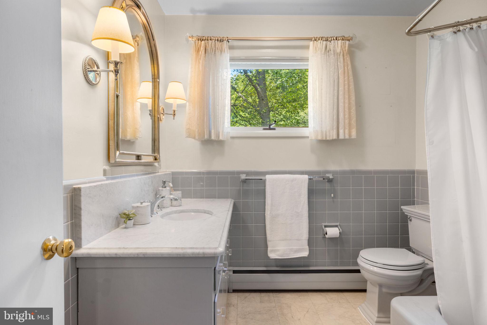 HAMPTON - Residential
