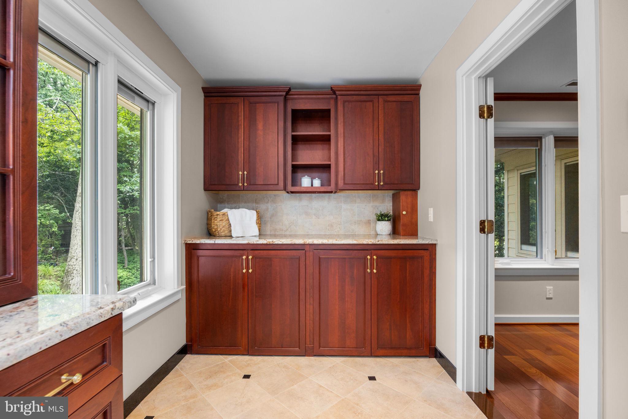HAMPTON - Residential