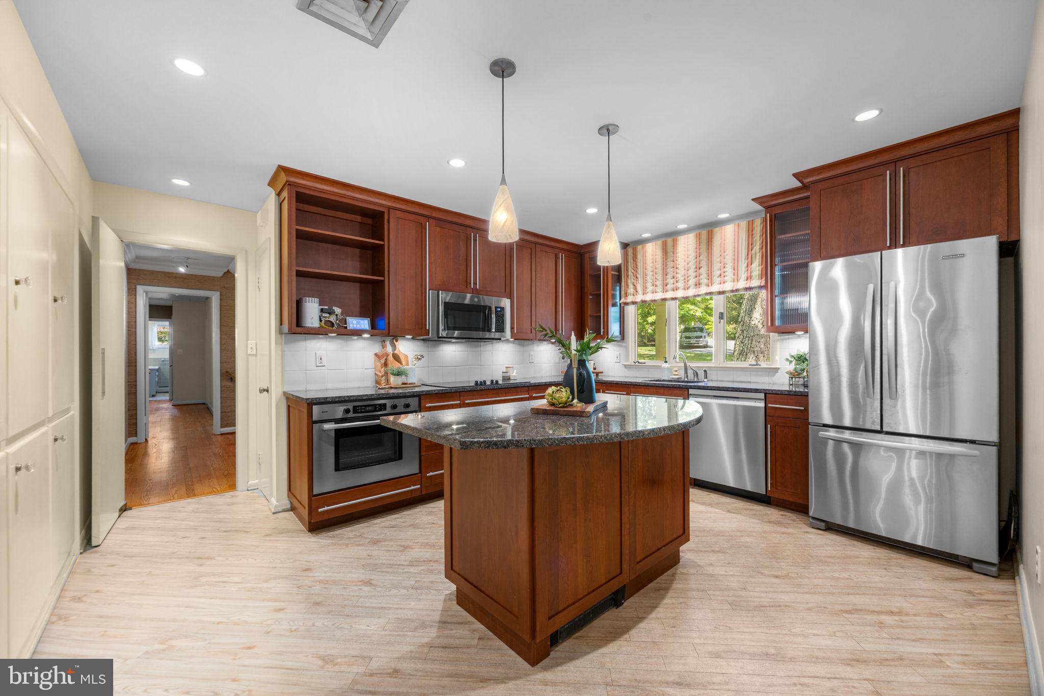 HAMPTON - Residential