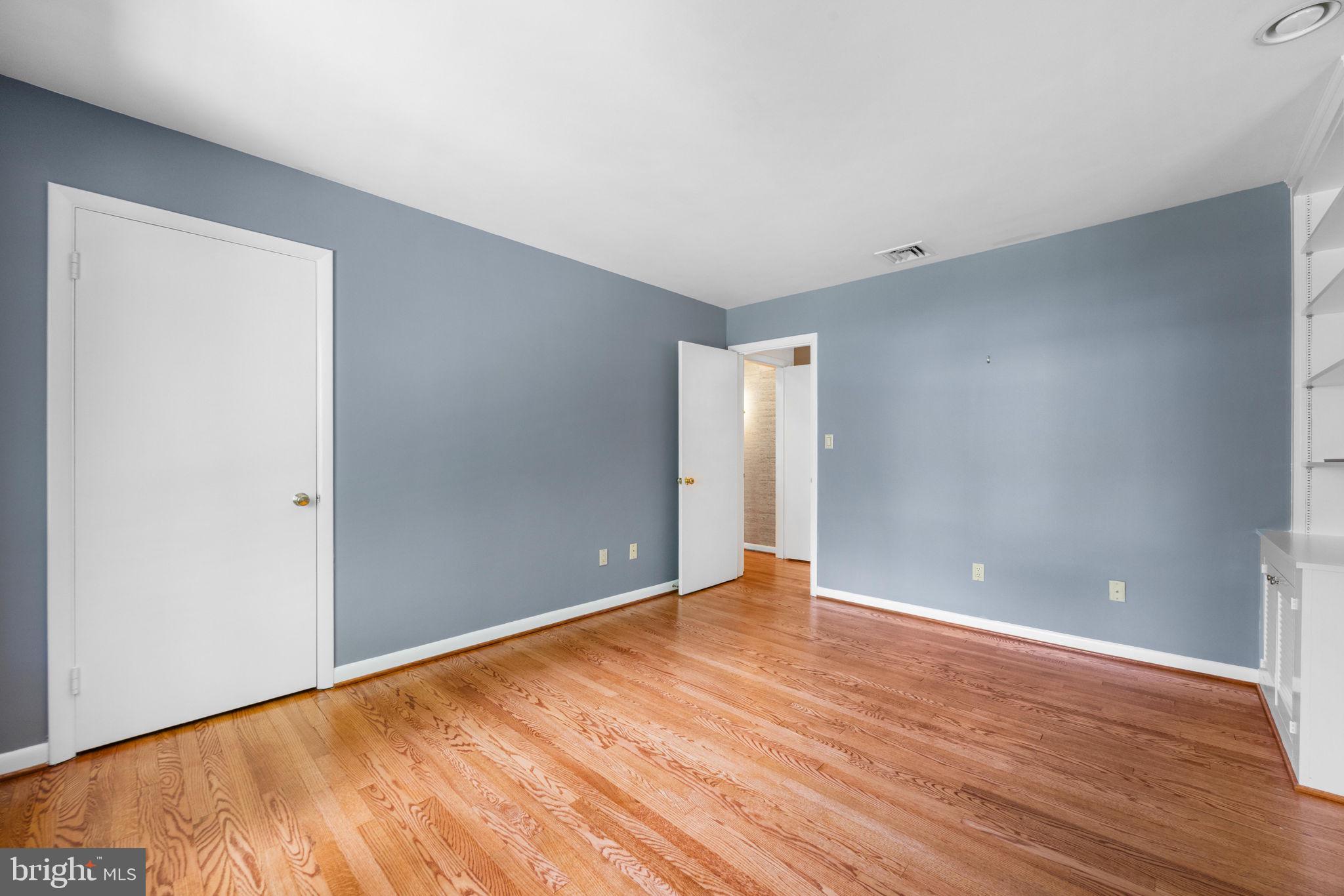 HAMPTON - Residential