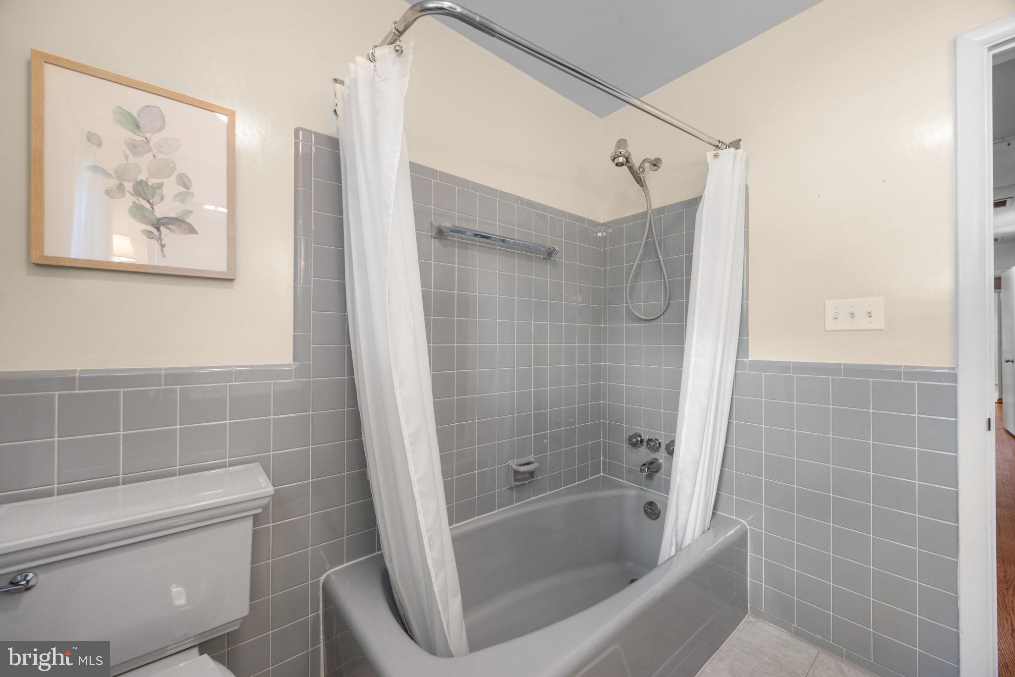 HAMPTON - Residential